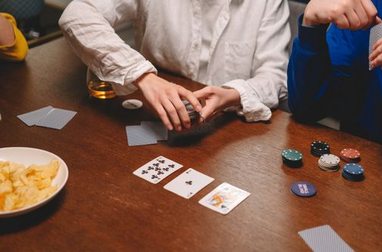 game live dealer Kubet
